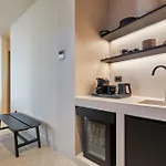 酒店 Enorme Eos Santorini 4*