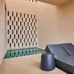 Enorme Eos Santorini 4*