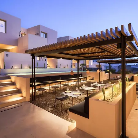 Enorme Eos Santorini - Adults Only Hotel 4*