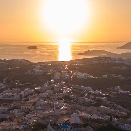 Hotel Enorme Eos Santorini - Adults Only 4*