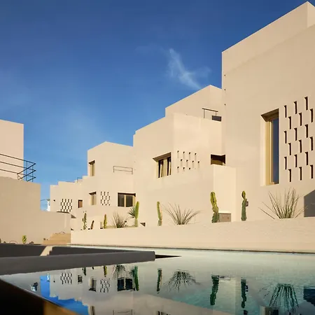 Hotel Enorme Eos Santorini - Adults Only Pýrgos