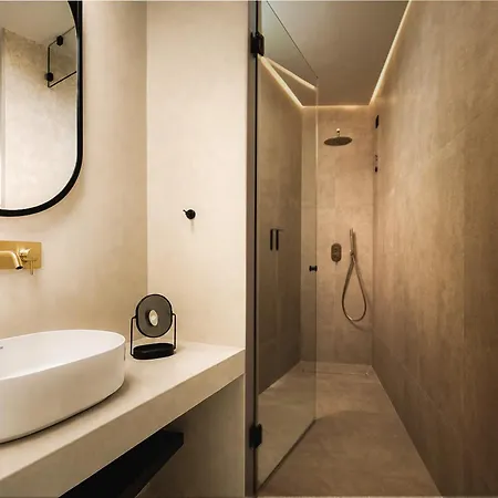 Enorme Eos Santorini - Adults Only