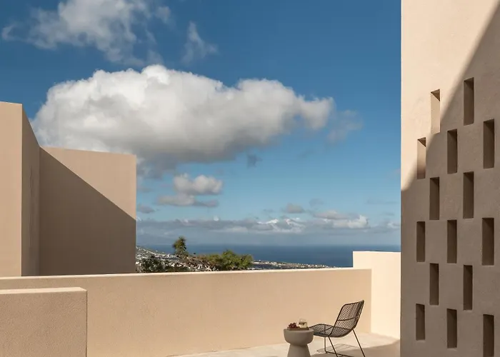 Hotell Enorme Eos Santorini 4*