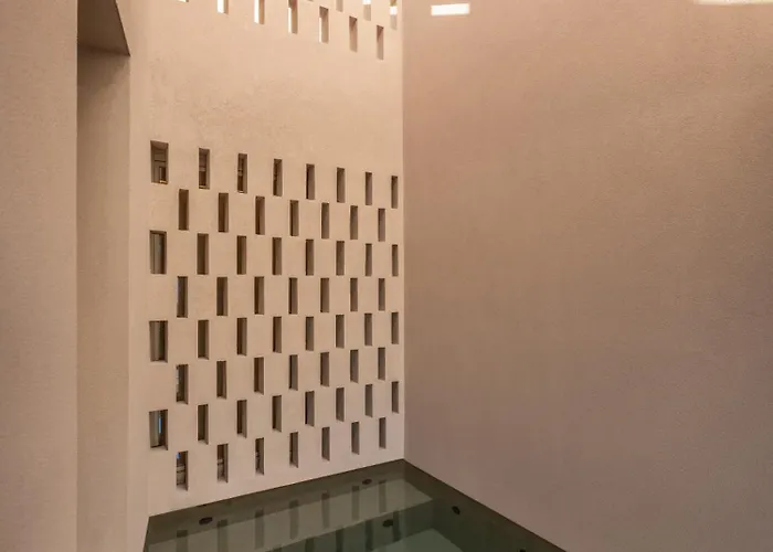 Hotell Enorme Eos Santorini Pýrgos